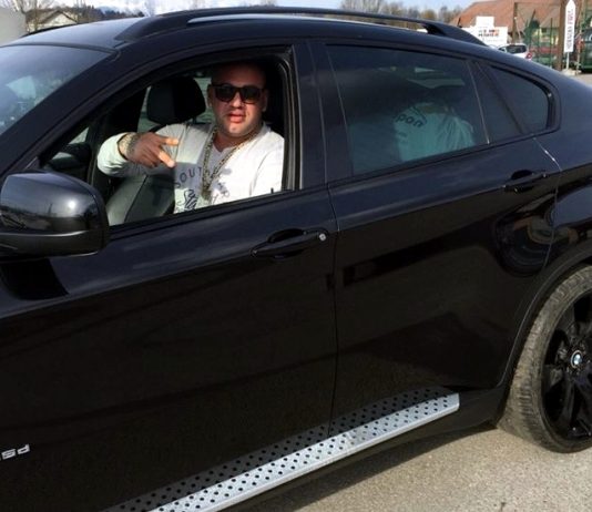 Upornik iz zapora na Dobu Hoxhaj se je zahvalil za “iskreno”, oprostilno sojenje