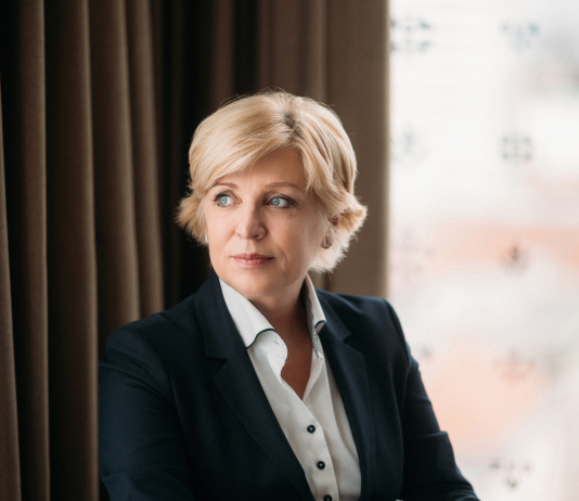 Koronavirus: Kolumna evropske poslanke Romane Tomc