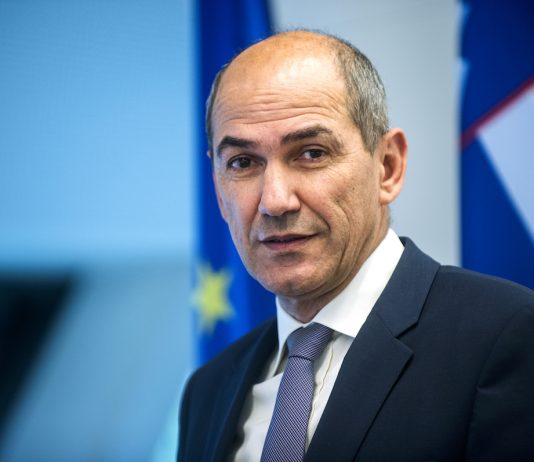 Nekateri ukrepi se bodo morda začeli sproščati s prihodnjim torkom