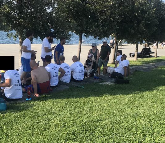 V koprskem mestnem parku turisti pijančujejo sredi belega dne, občina pa nič