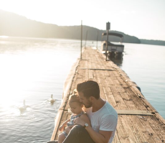 Vedno več staršev varčuje za prihodnost svojih otrok, pa vi?