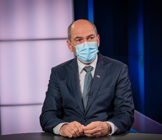 Janez Janša: Večina sindikalnih voditeljev ima večjo plačo, kot jo imam sam