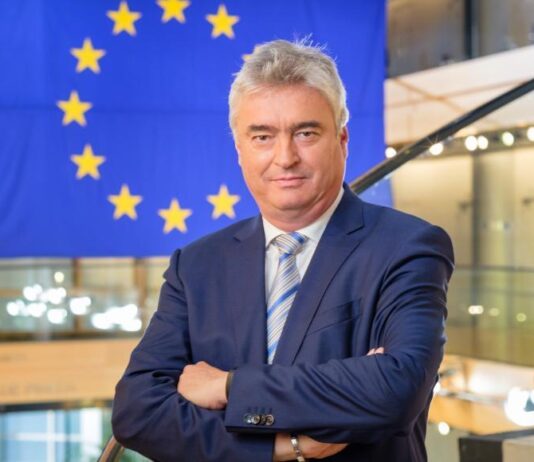 Zgodovinski uspeh poslanca Milana Zvera: rekordna proračunska sredstva za program Erasmus+