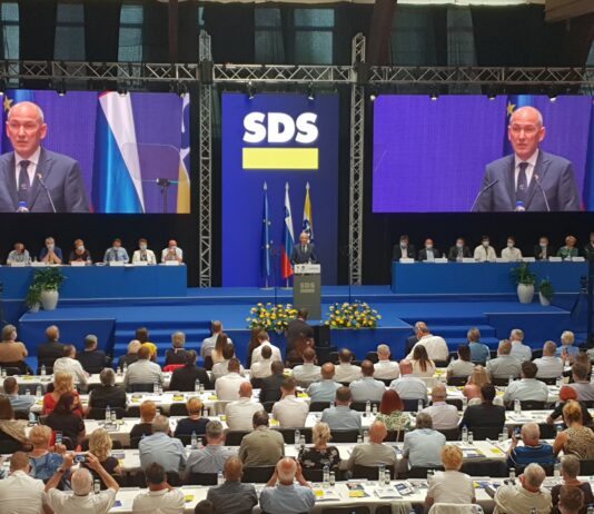 Janezu Janši podelili nov mandat na čelu SDS