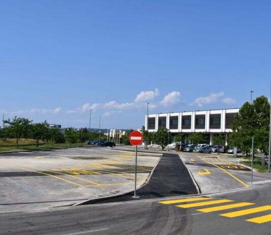 Začeli bodo z rušenjem stare avtobusne postaje v Kopru, avtobusi od danes z začasne lokacije