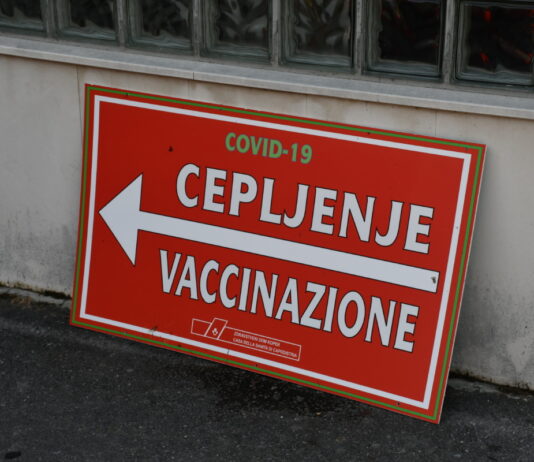 Mobilne cepilne enote spet na terenu: v sredo se lahko cepite na kopališču v Žusterni, pri baru Mandrač ali v Ankaranu