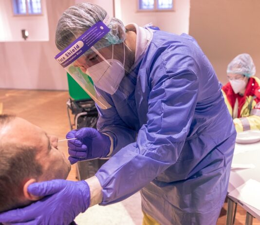 V Ankaranu hitri test po 10 evrov