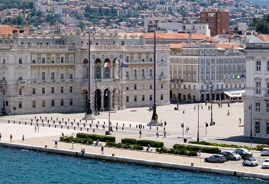 Od Kopra do Trsta in nazaj z brezplačnim avtobusom