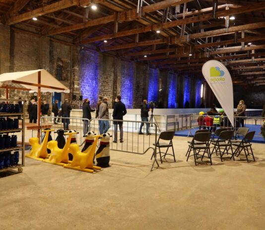 Največja primorska ledena ploskev je odprta