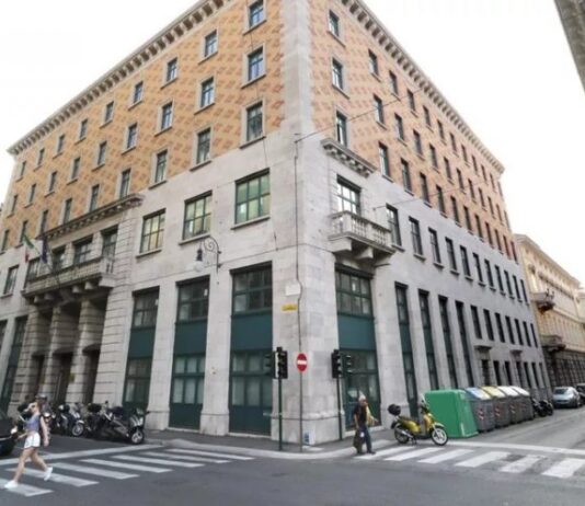 Narodni dom v Trstu spet v slovenskih rokah