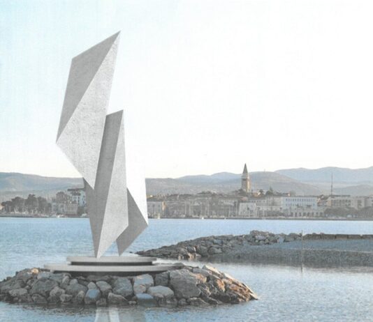 Novi koprski otok bo krasila skulptura Koza