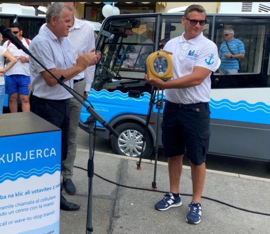 V Izoli 15 defibrilatorjev, po novem tudi v kurjercah